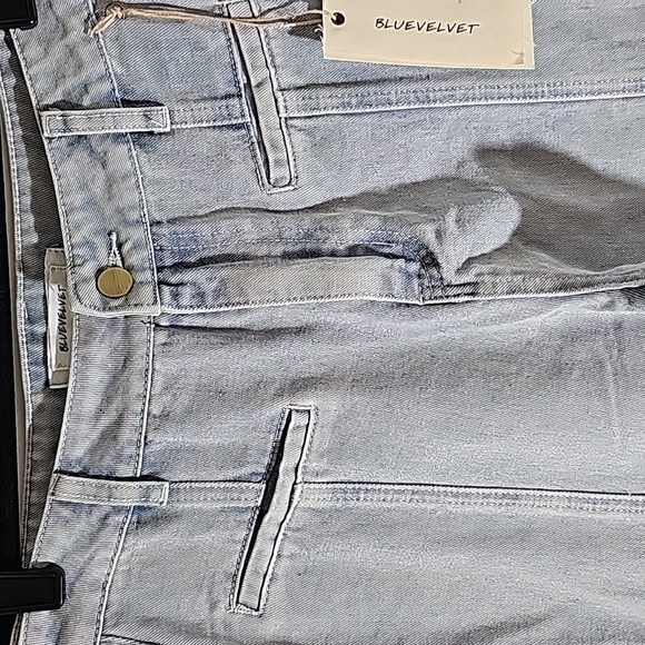 Blue Velvet blue jeans. Flair, high rise.  STARS‎ on butt. Size small.  NWT. - Picture 2 of 10